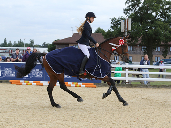 Megan Taylor takes the crown in the Blue Chip Pony Newcomers Masters